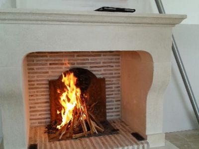 CHEMINEE EN PIERRE REF001