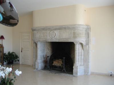 CHEMINEE EN PIERRE REF006