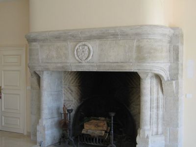 CHEMINEE EN PIERRE REF024